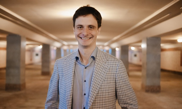 
Как не прозевать гения. Математик Илья Иванов-Погодаев учил победителей Международной олимпиады-2025
