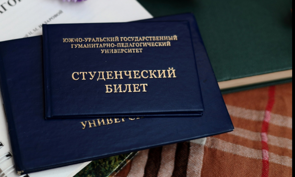 «Я дописывала диплом во время схваток». Как мамы получают образование
«Я дописывала диплом во время схваток». Как мамы получают образование